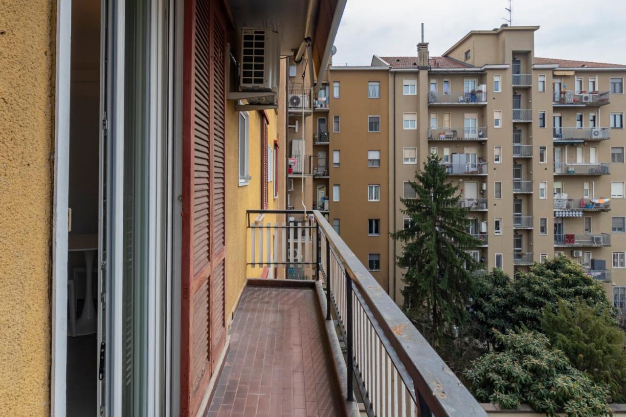 Cosy 1 Bed Flat With Terrace Apartment Milan Bagian luar foto